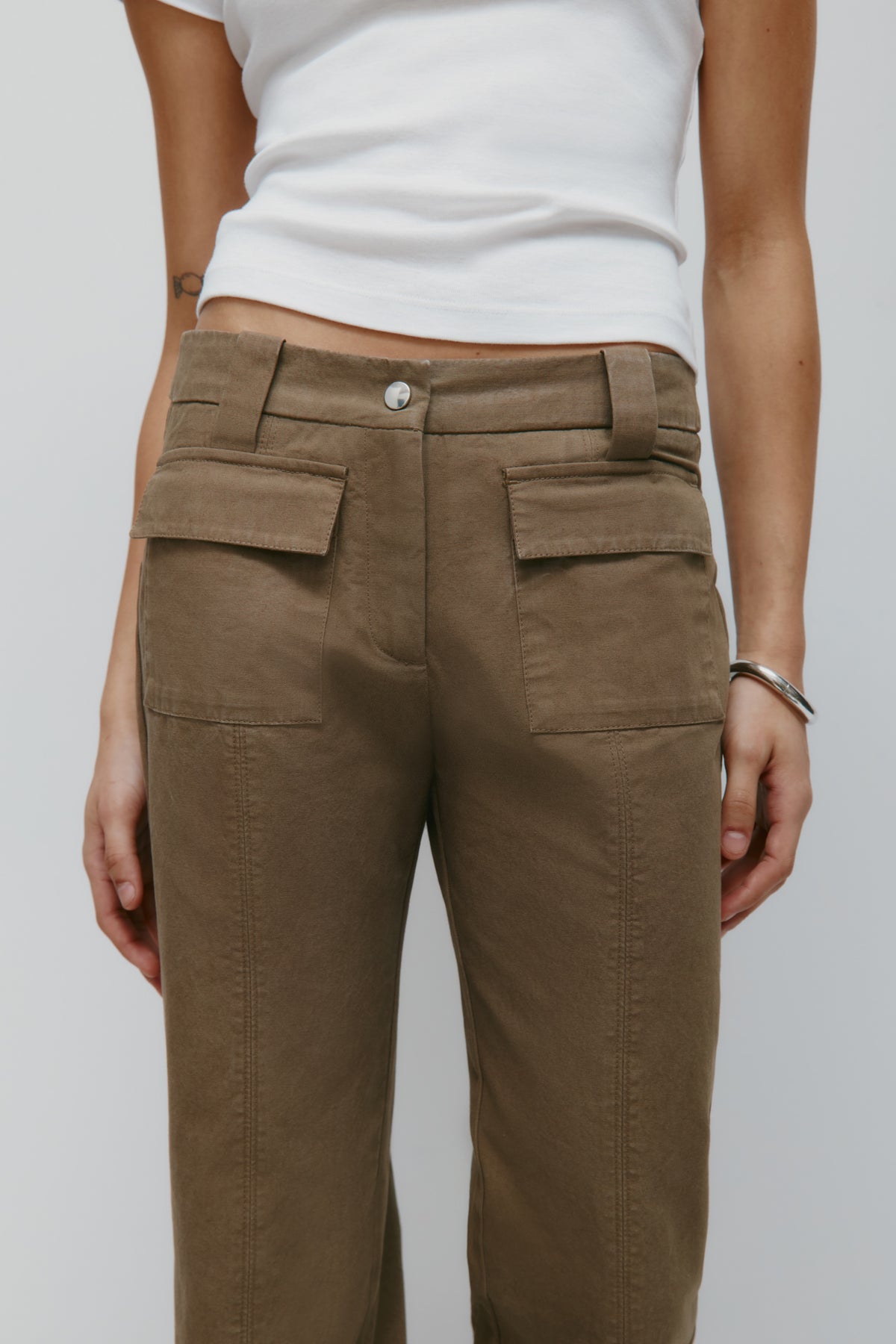 Women's Heka Pocket Trouser in Khaki Brown