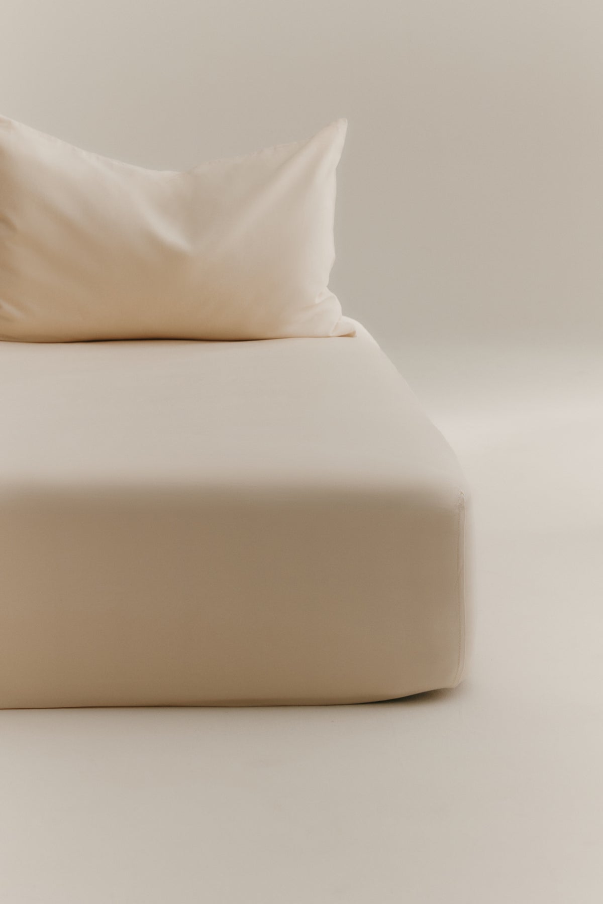 Fitted Sheet and Pillowcase Set in Natural