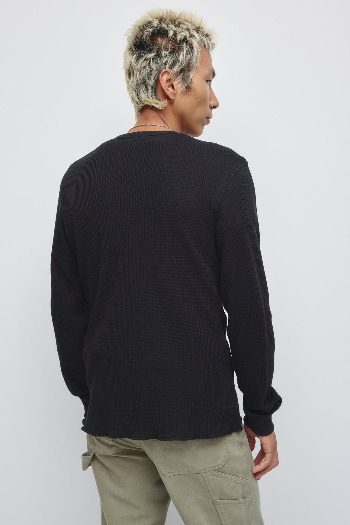 Men's Atlas Waffle Henley in Black