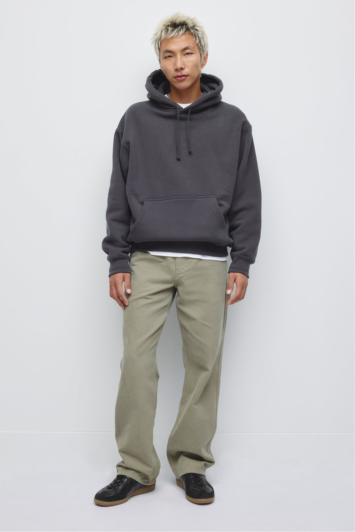 Men's Heavyweight Hoodie in Almost Black