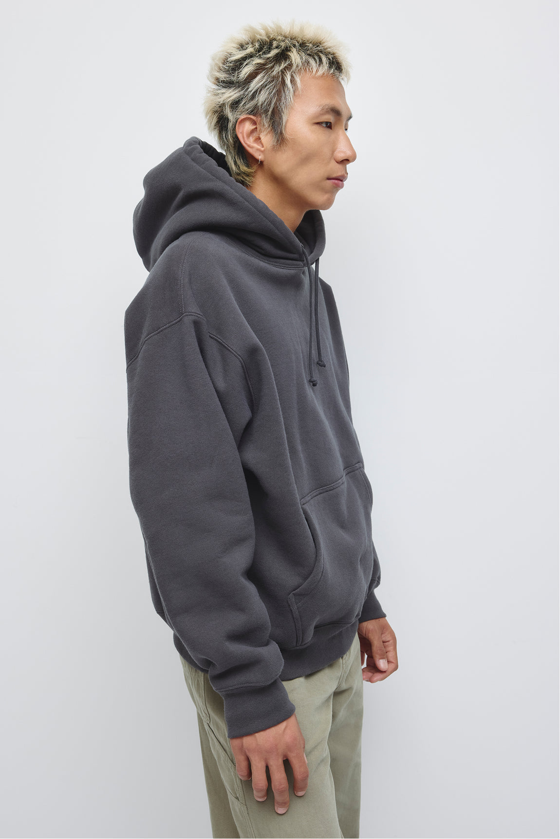 Men's Heavyweight Hoodie in Almost Black