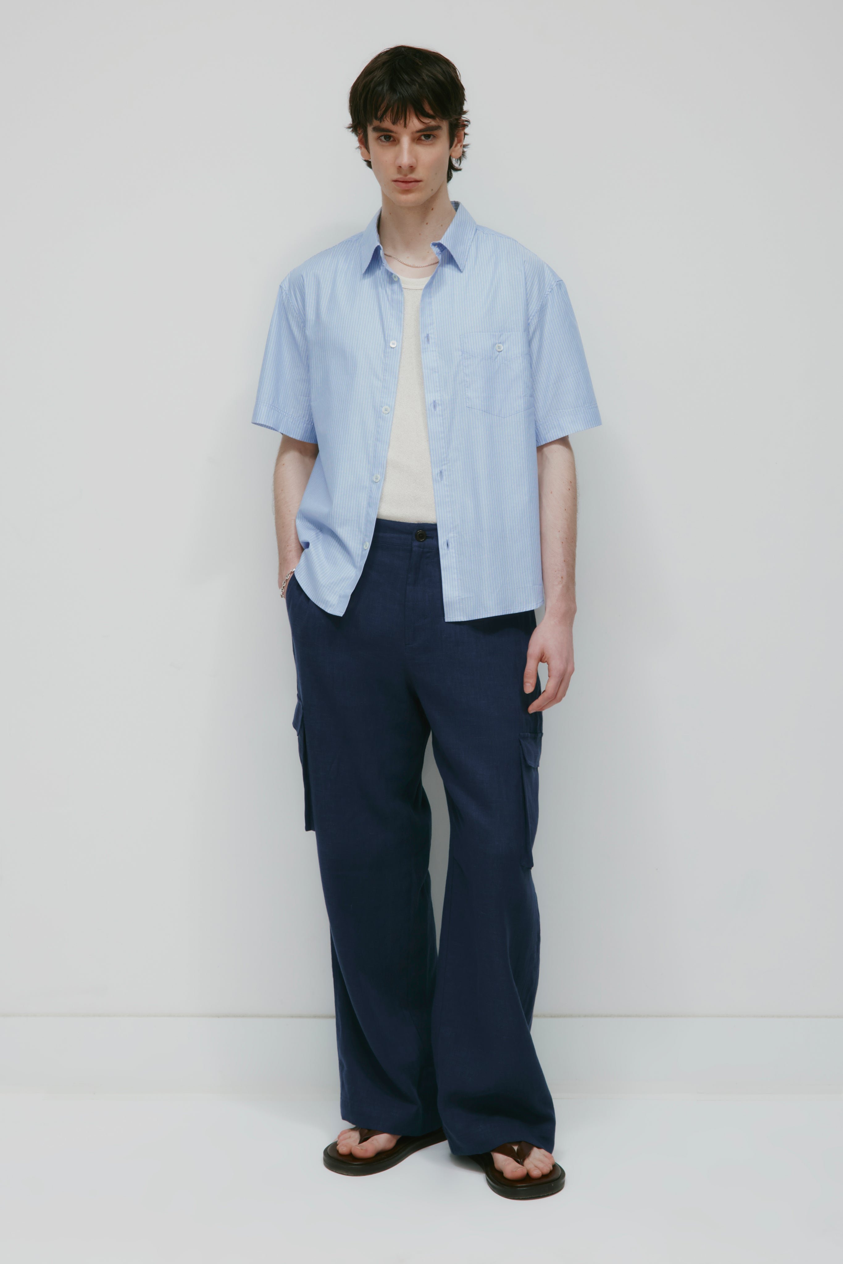 Men's Sila Linen Cargo Pant in Dark Indigo