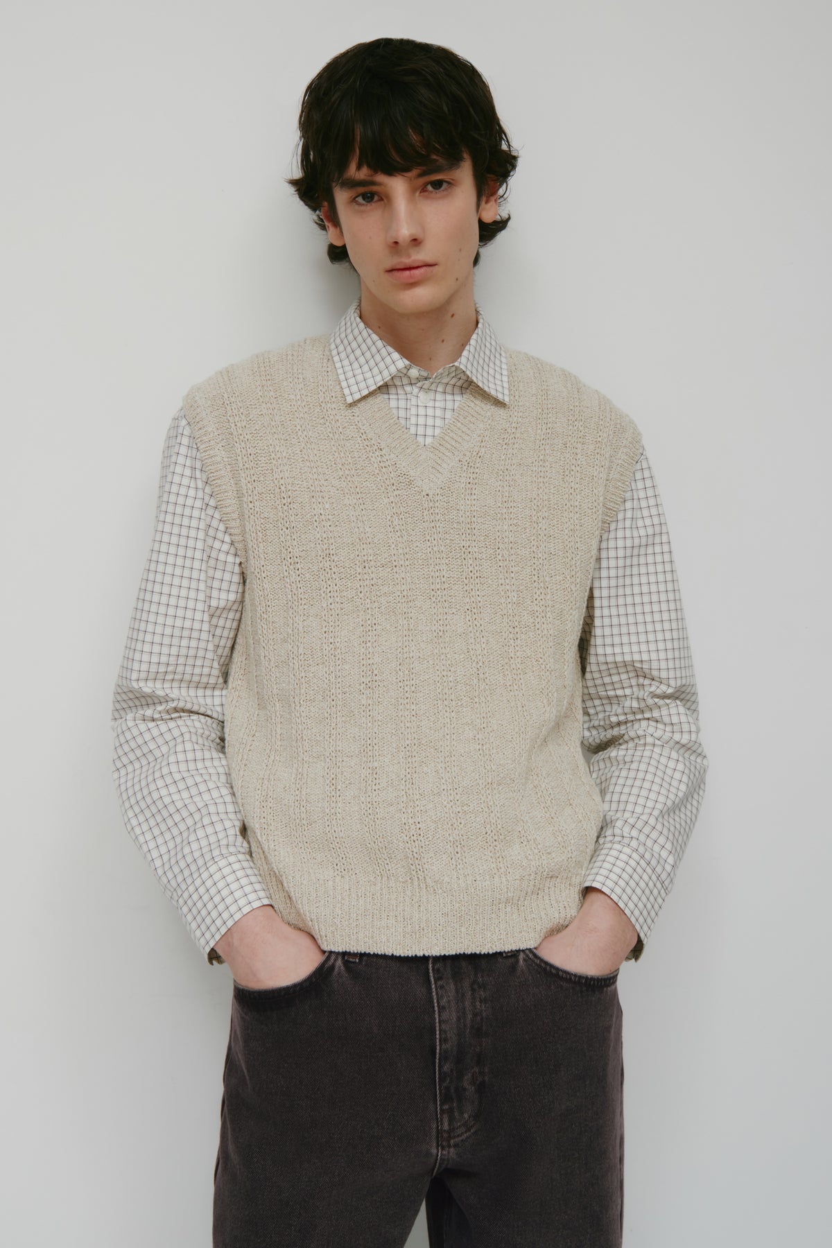 Model is 6’1.5” and is wearing a size M.