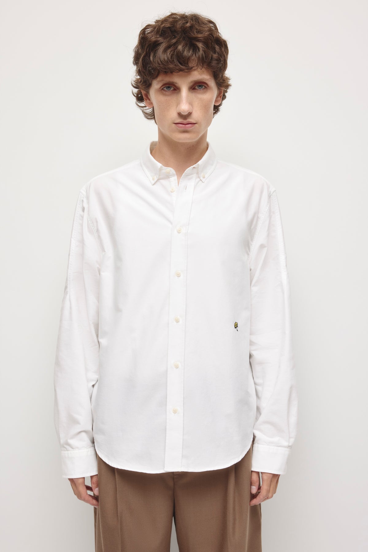 Model 6’0.5" and is wearing a size M.
