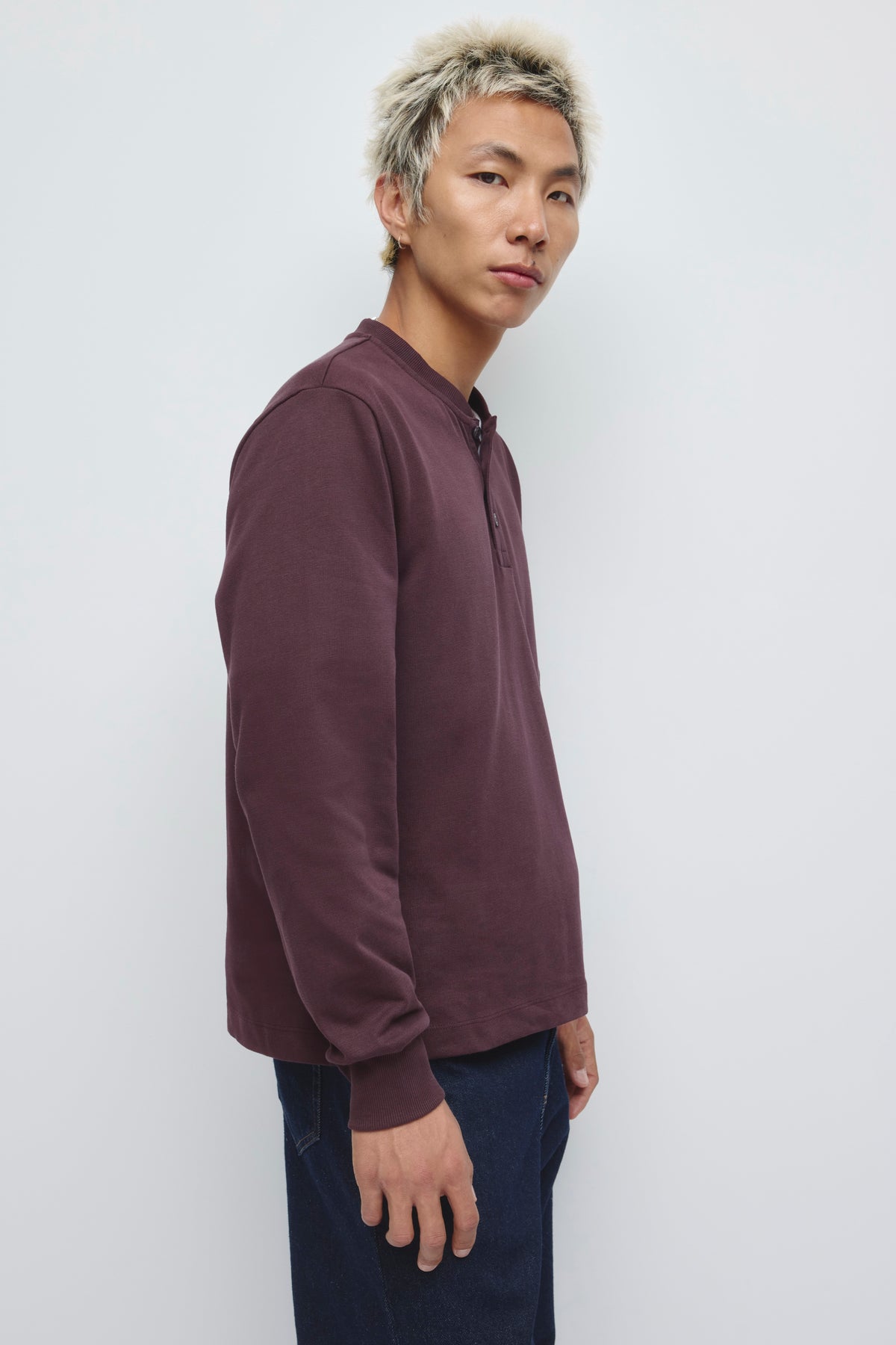 Men's Slub Henley in Chocolate Plum