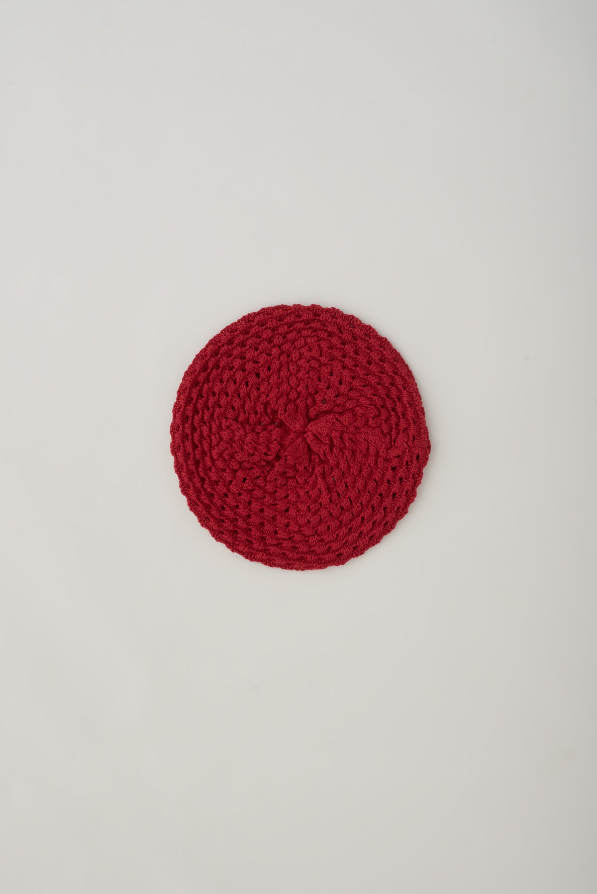 Mina Beret in Jester Red