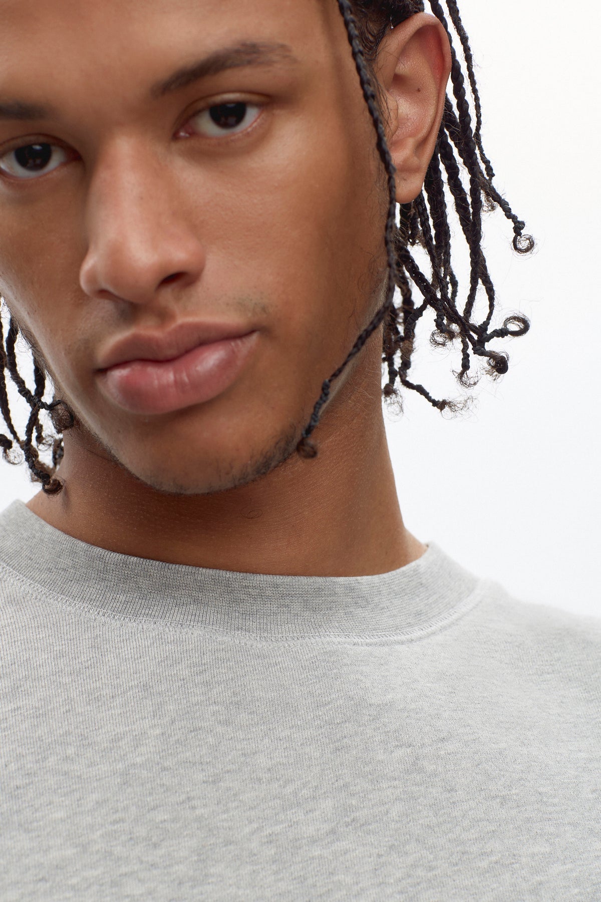 Essential Sweatshirt in Heather Grey