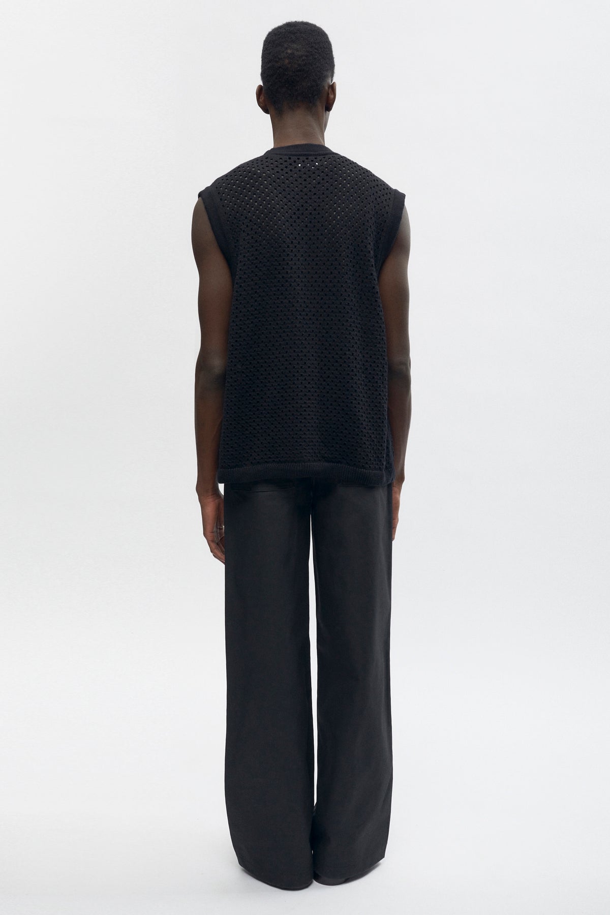 Mina Vest in Black