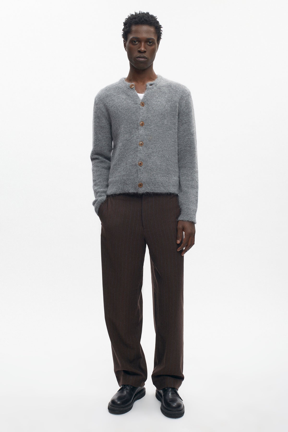 Cardigan Noor Fuzzy pour homme en gris moyen