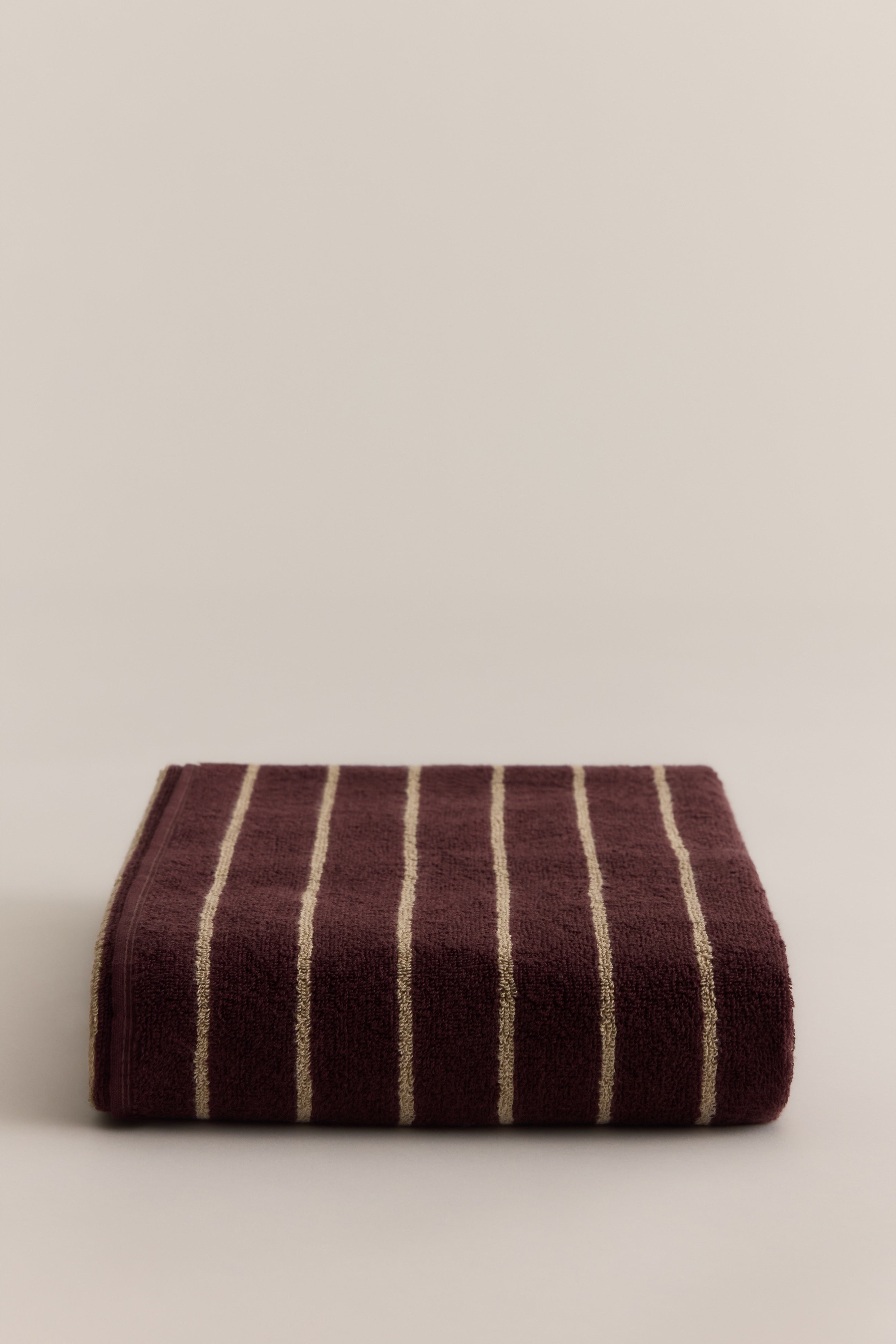 Egyptian Cotton Bath Sheet in Chocolate Plum/Cashmere