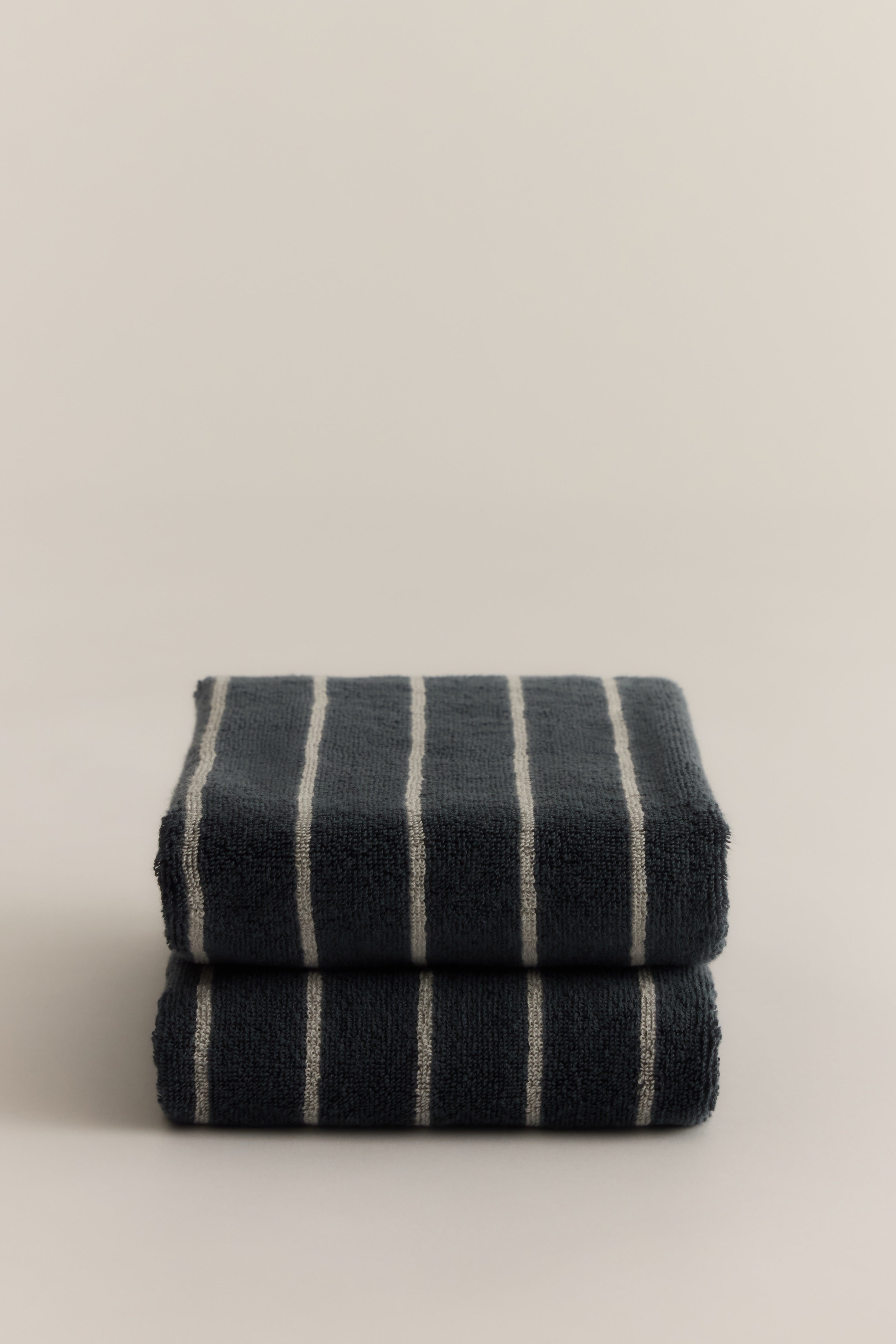 Egyptian Cotton Hand Towel (2 Pack) in Dark Slate/Aluminum
