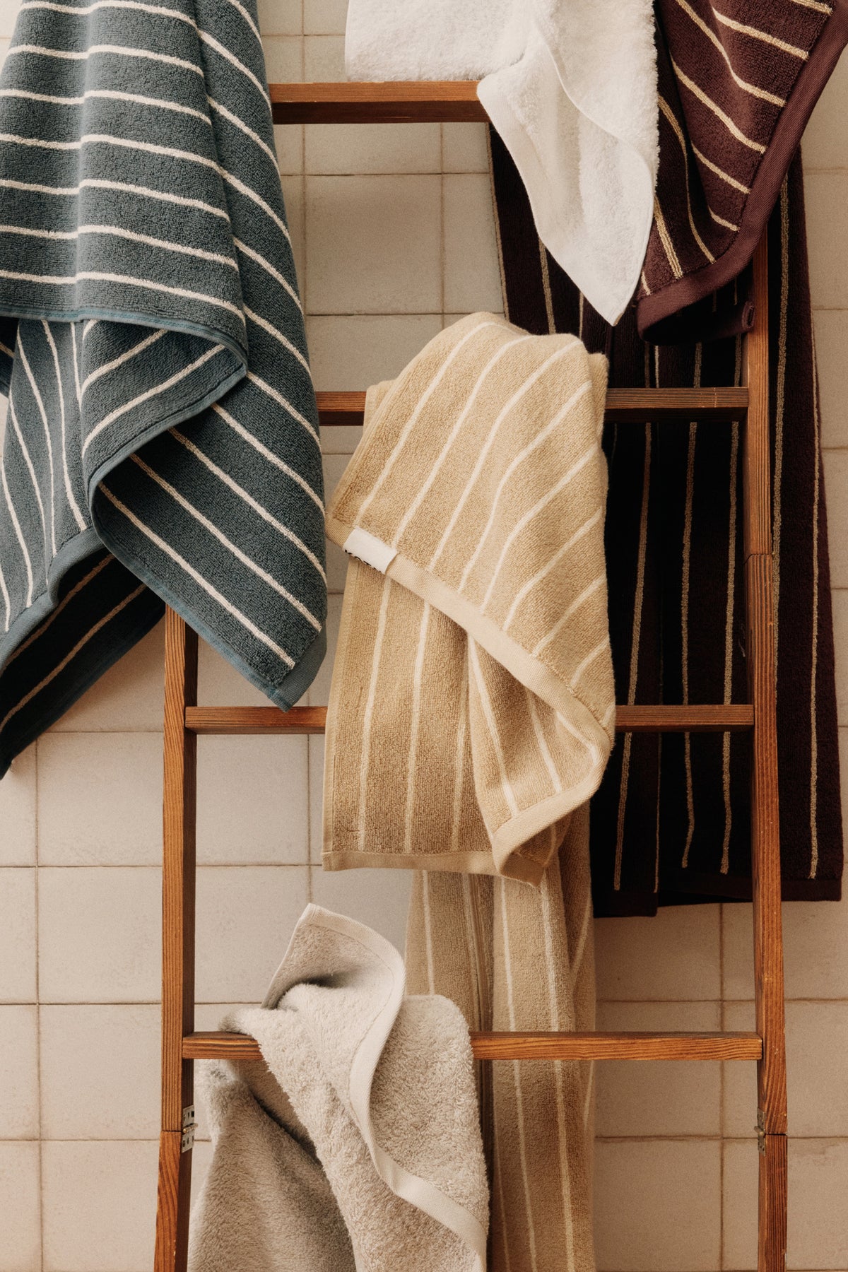 Egyptian Cotton Bath Sheet in Dark Slate/Aluminum
