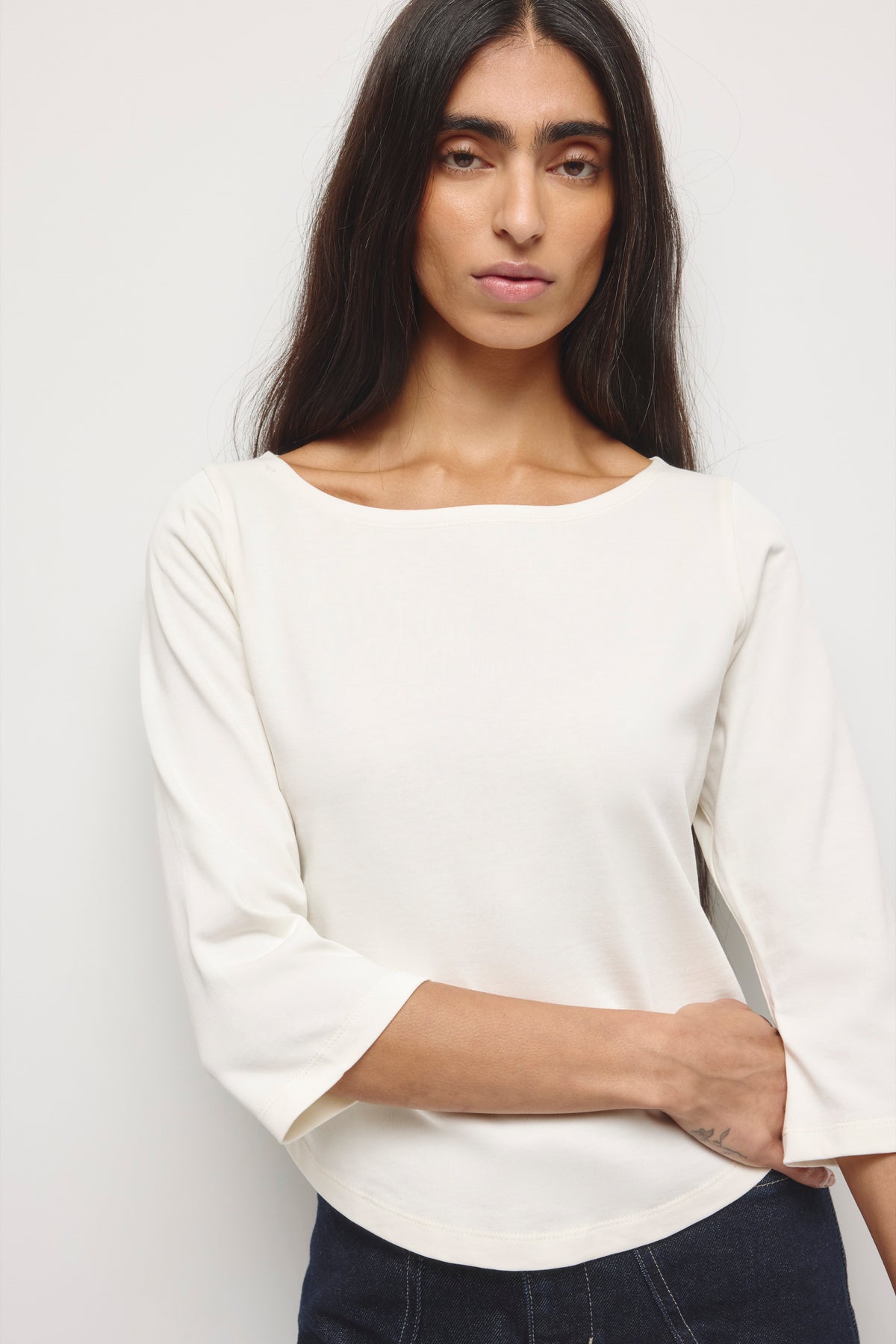 Women's Curved Hem 3/4 Sleeve in Marshmallow
