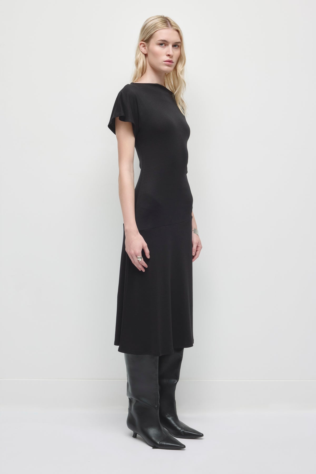 Women's Dana Asymmetric Dress in Black
