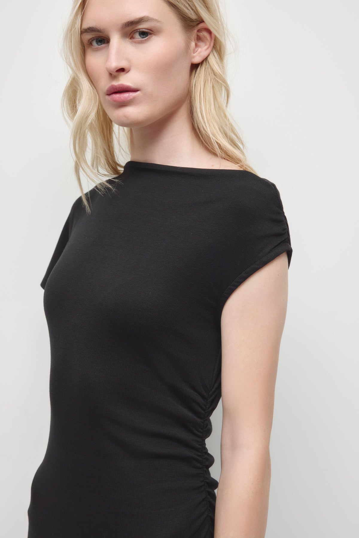 Women's Dana Asymmetric Dress in Black