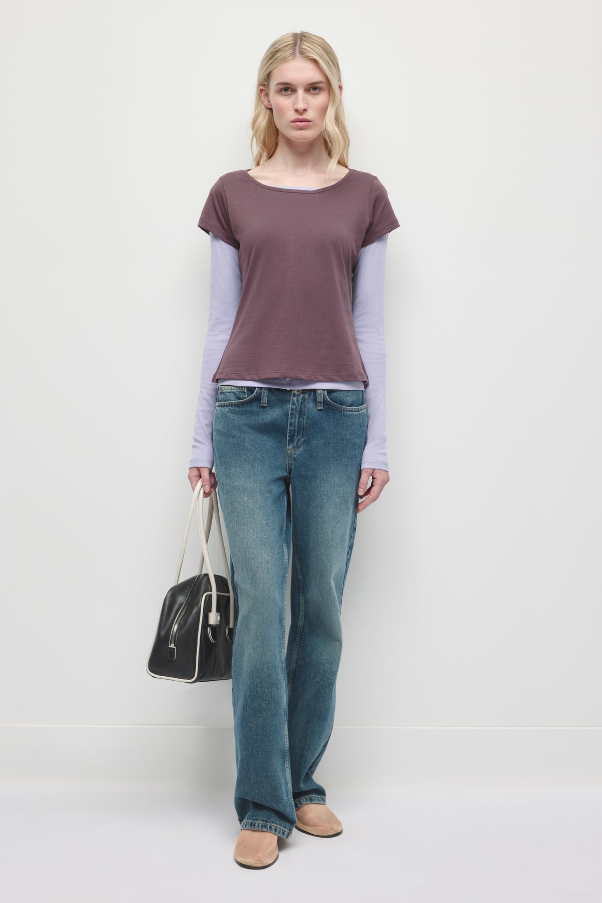 T-shirt col rond essentiel pour femme en raisin sec