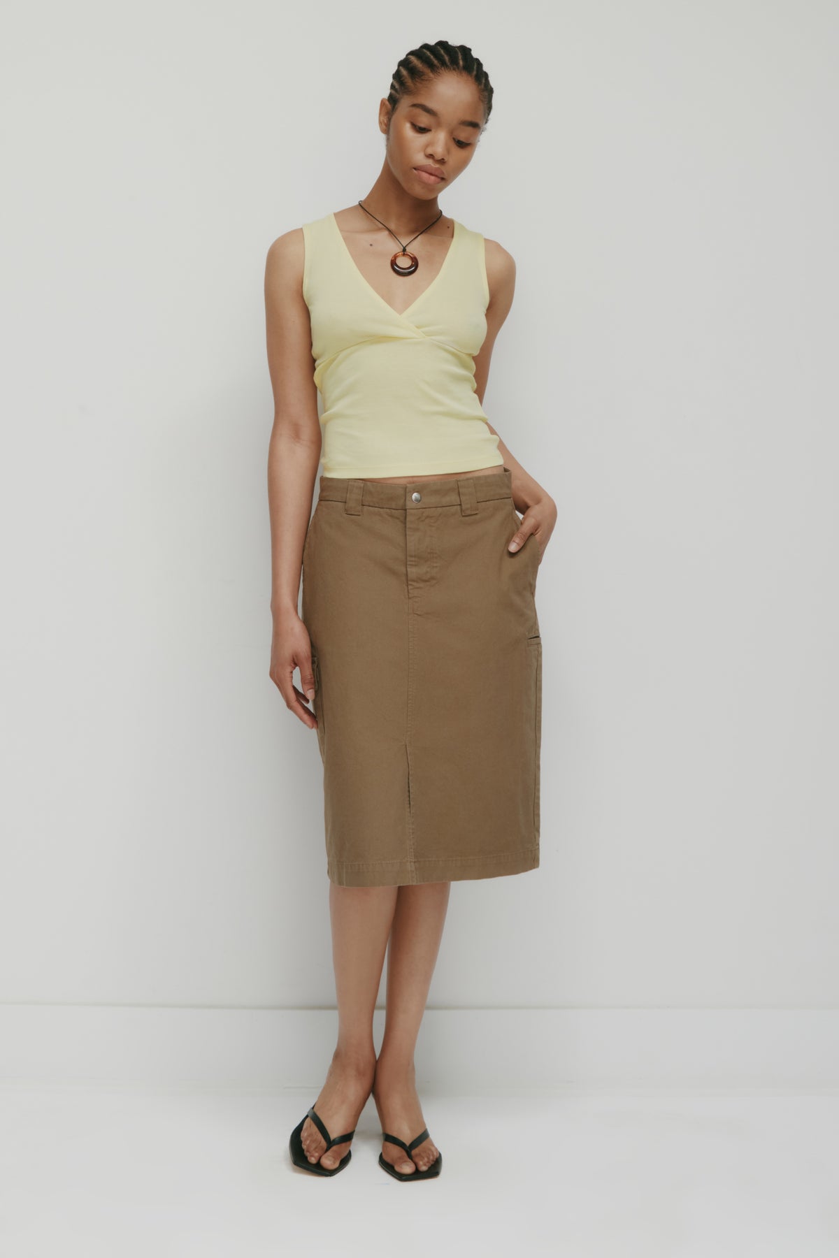 Model is 5’8” and is wearing a size 4.