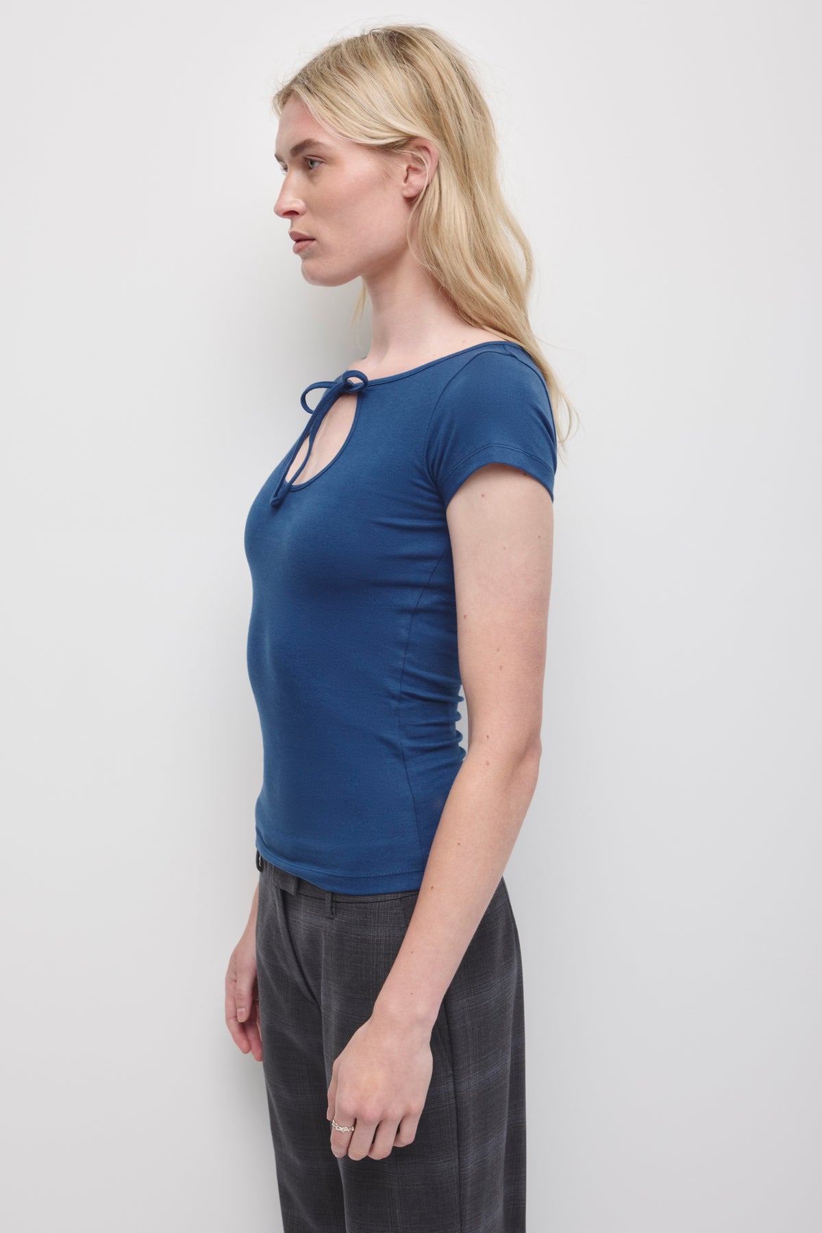 T-shirt Keyhole Layn pour Femme en bleu Pacifique