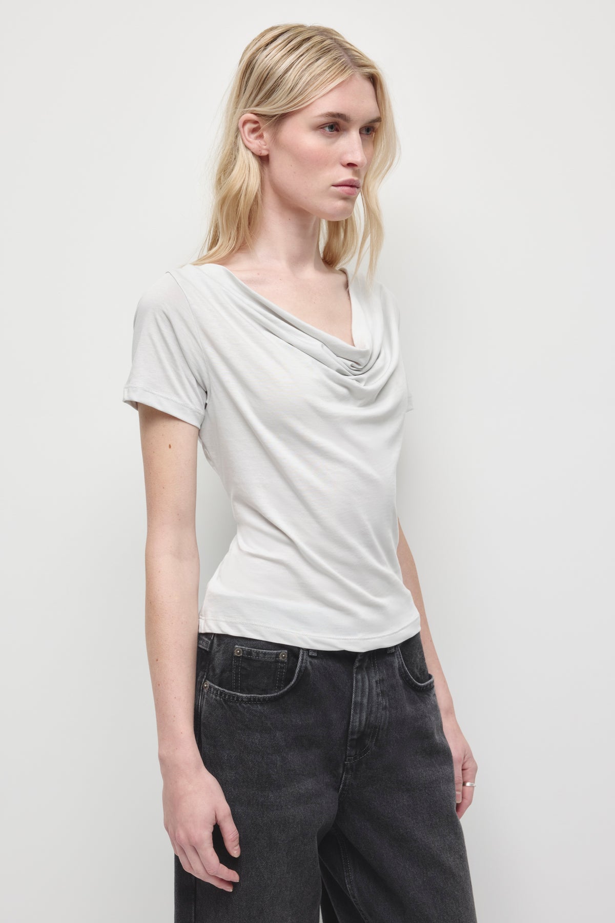 T-shirt à col bénitier Lina pour femme en brume