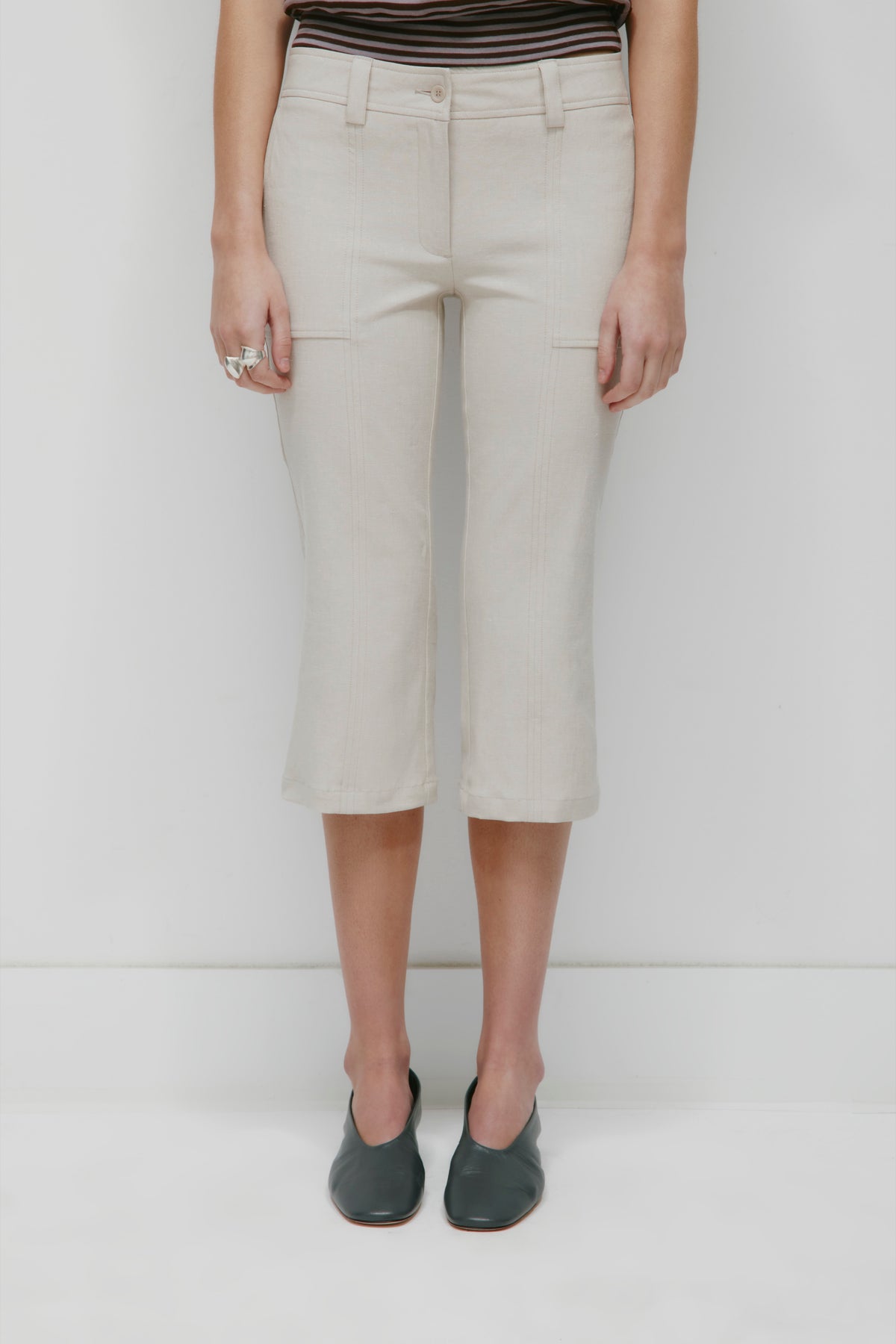 Women's Linen Capri in Dove