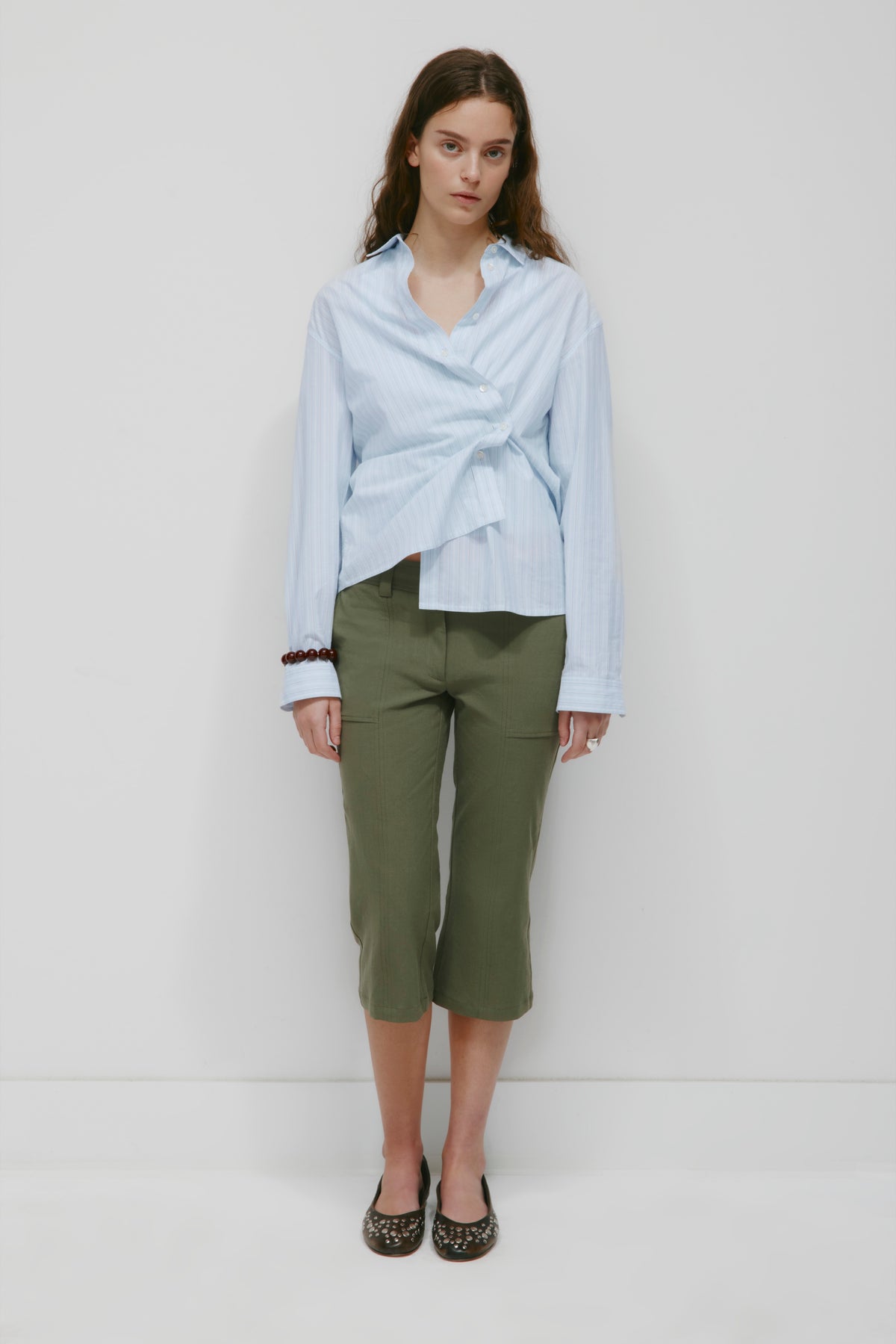 Model is 5’9” and is wearing a size 4.