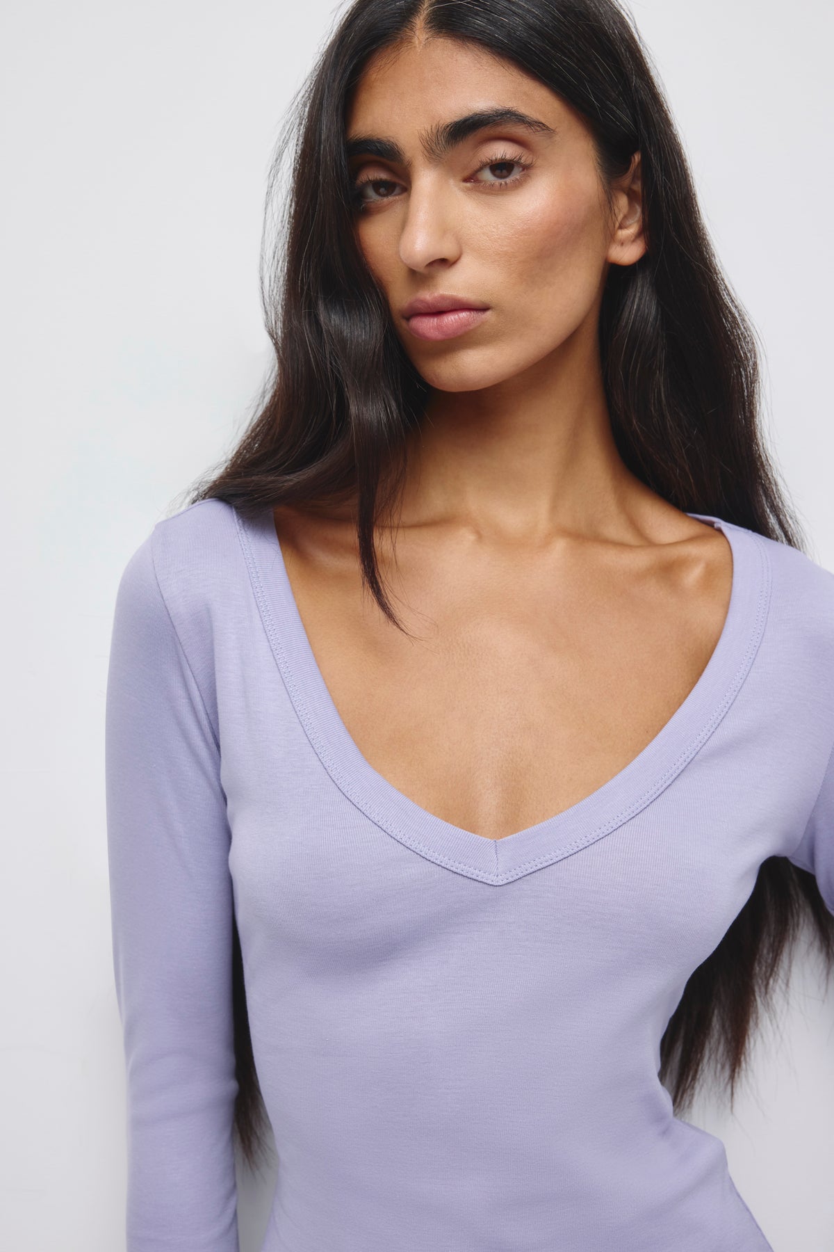T-shirt manches longues col V profond pour femme en lavande