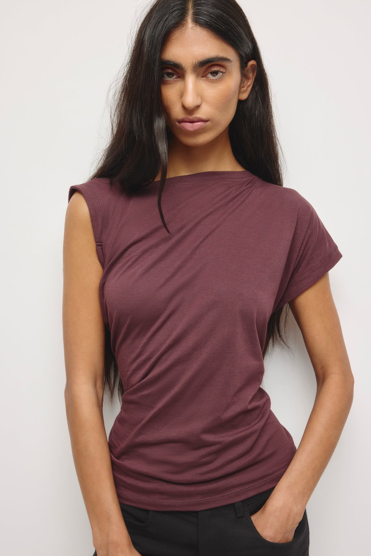Women's Mina Twisted Tee in Chocolate Plum