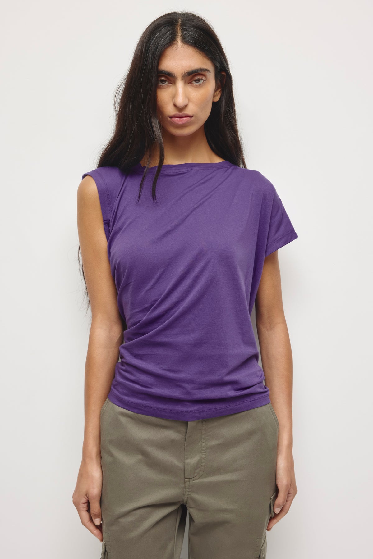 Model is 5’10" and wearing a size XS.