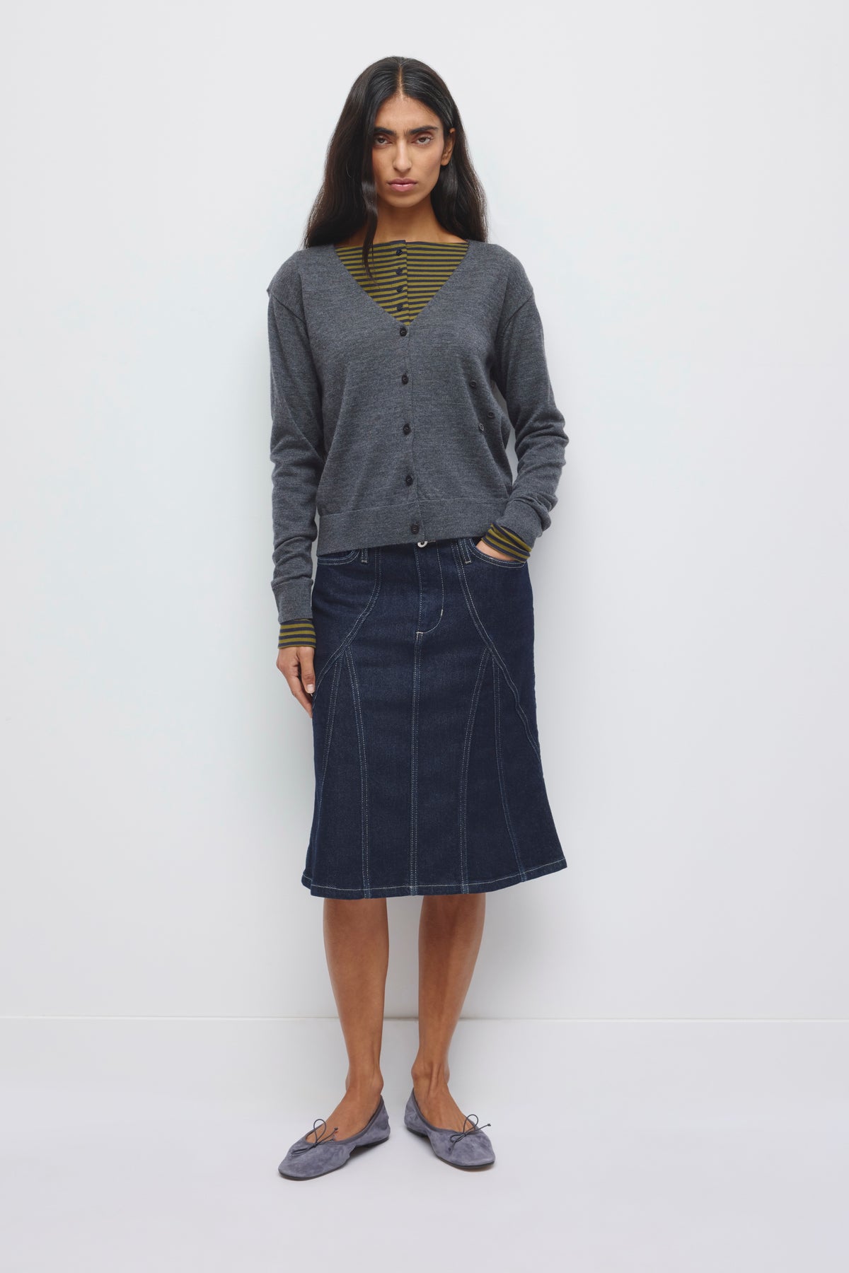 Women's Mona Merino Cardigan in Charcoal Melange