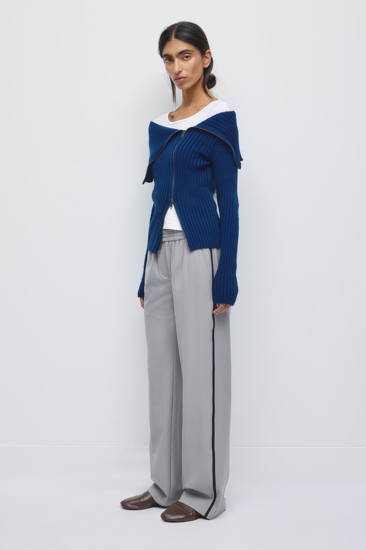 Model is 5’8” and is wearing a size XS.