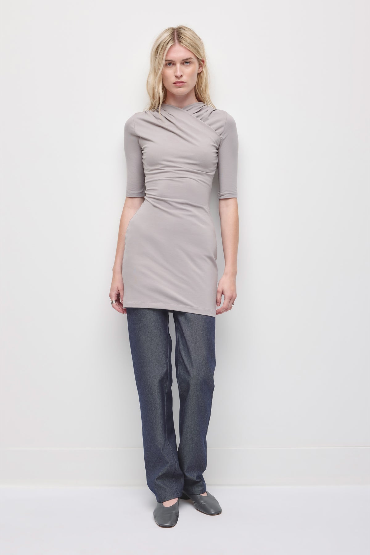 Model is 5'10" and wearing a size XS.