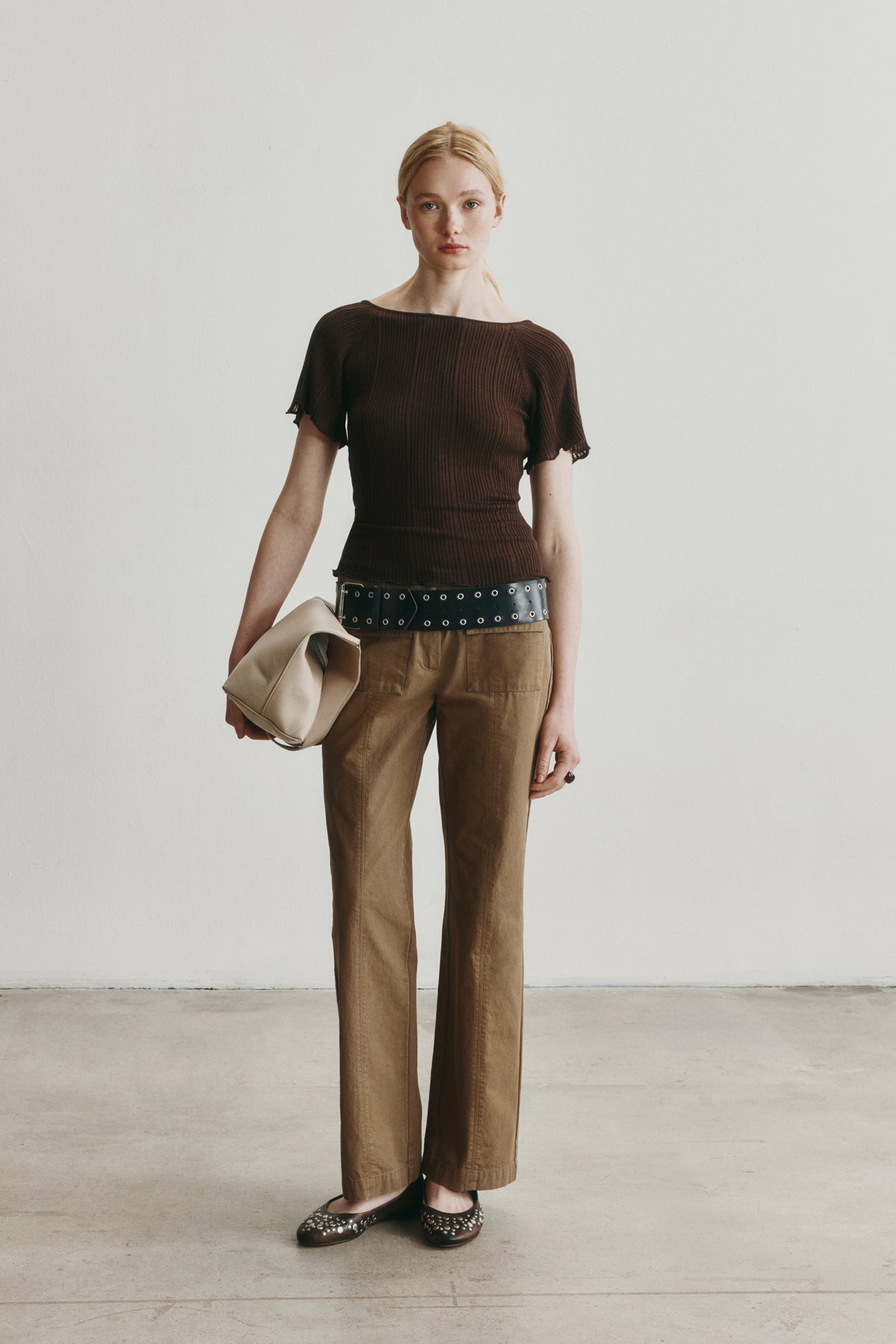Women's Heka Pocket Trouser in Khaki Brown