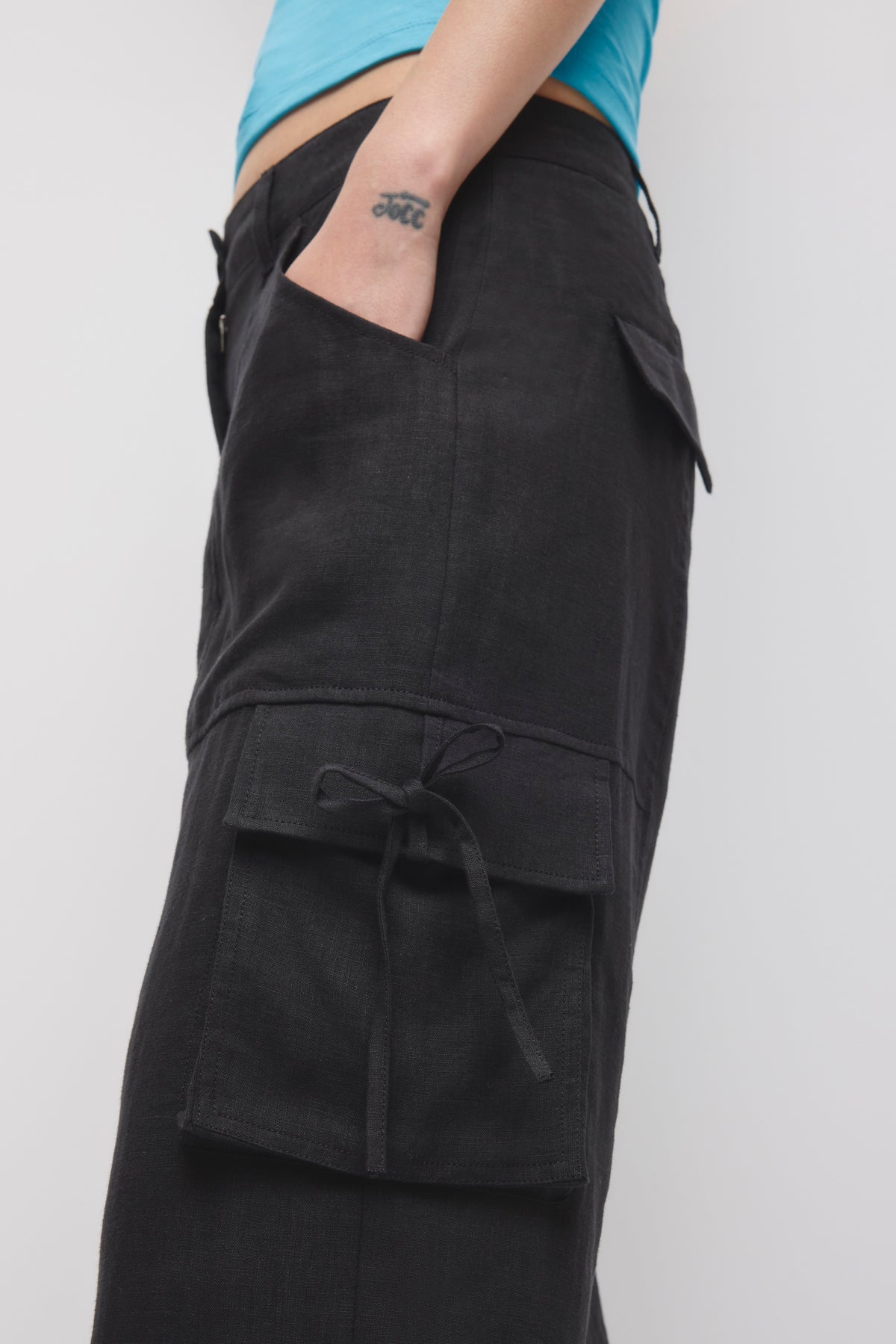Women's Sila Linen Tie Pant in Black