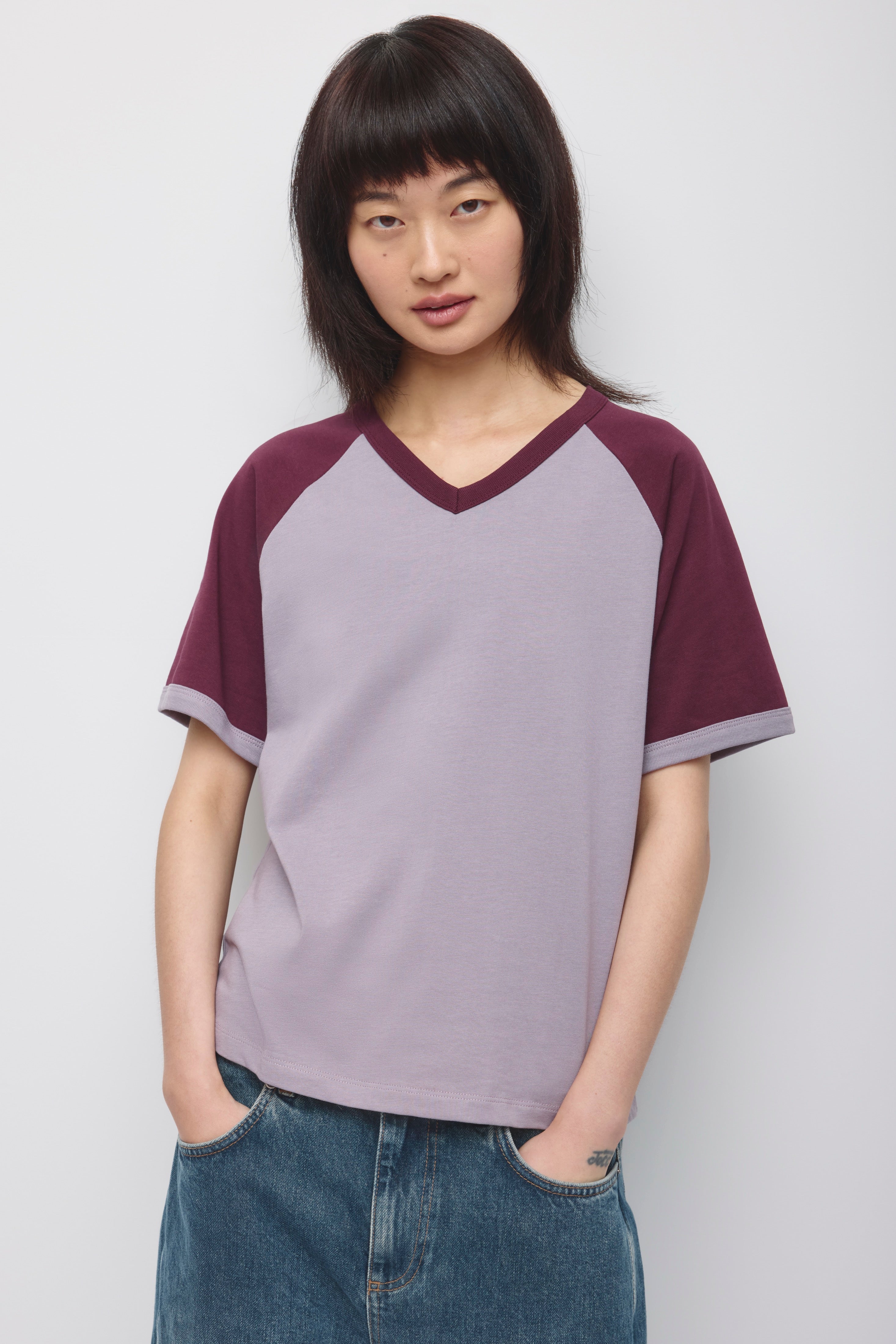 Women's Varsity V-neck Tee in Dusty Grape/Plum