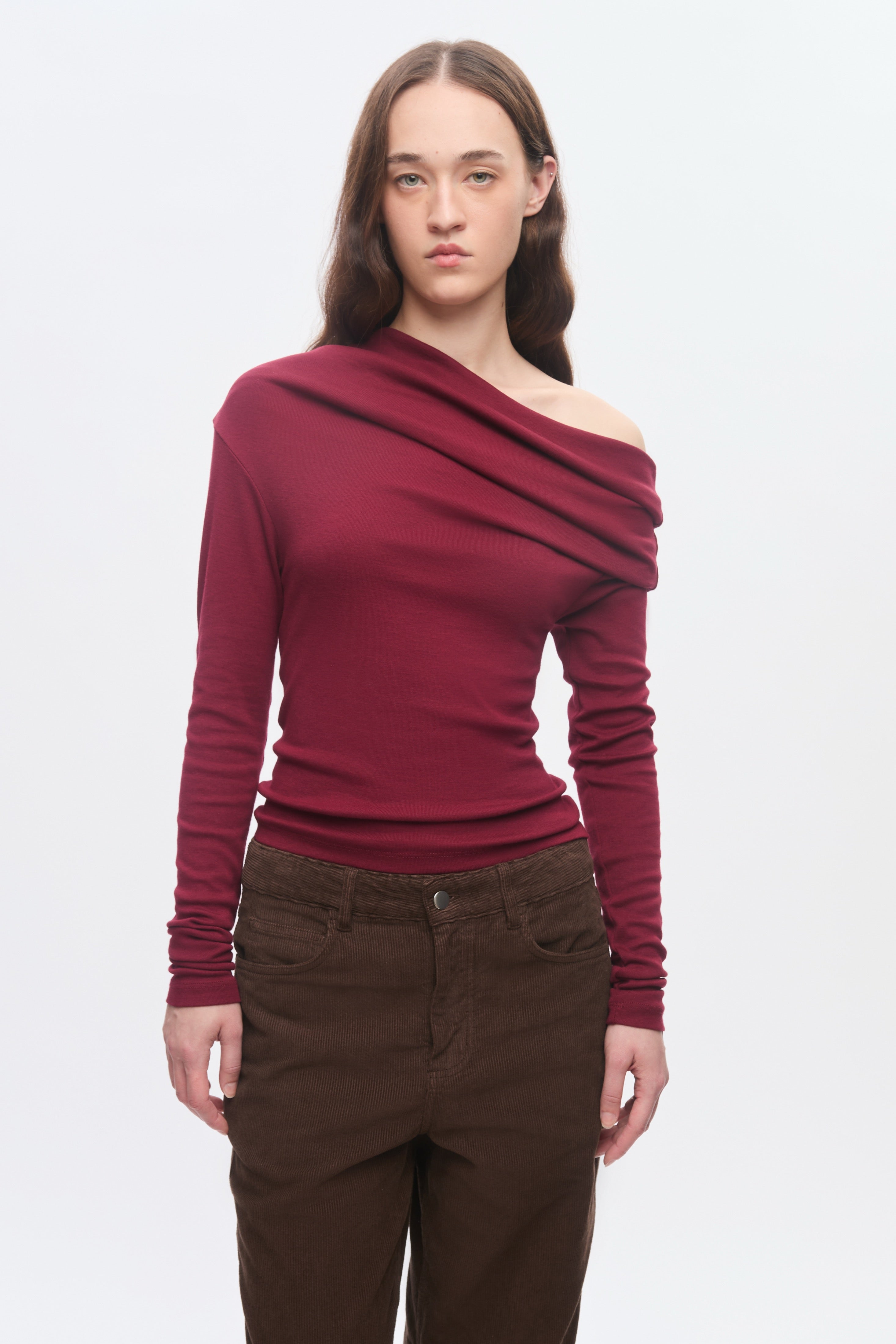 Women's Zahra Off Shoulder Longsleeve in Cabernet