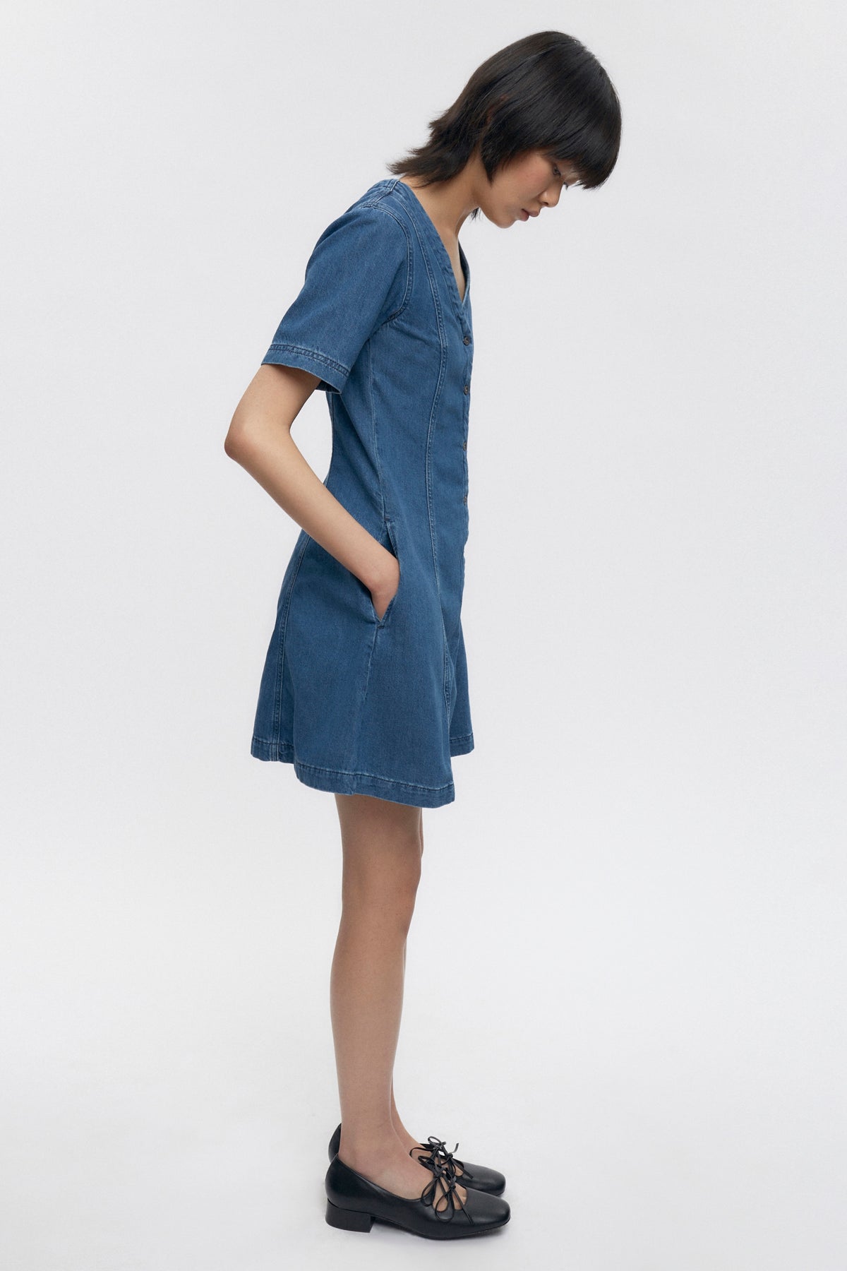 Women’s Buttoned Dress in Mid Wash