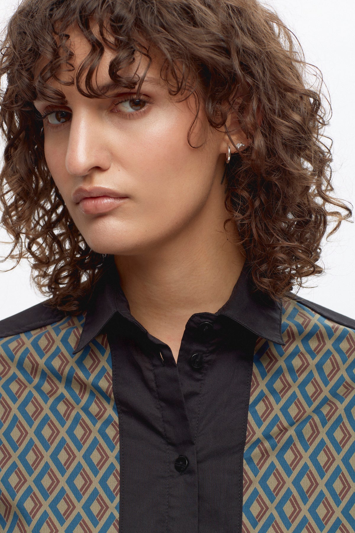 Women's Soad Shirt in Olive/Black