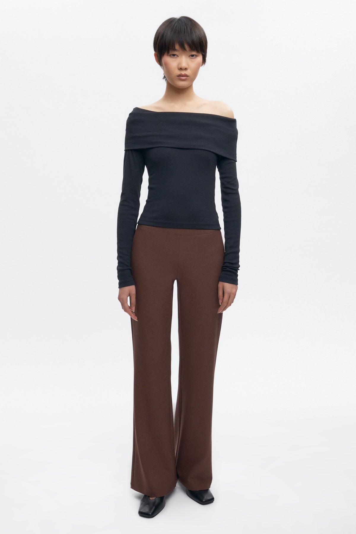 Women's Zahra Off Shoulder Longsleeve in Black