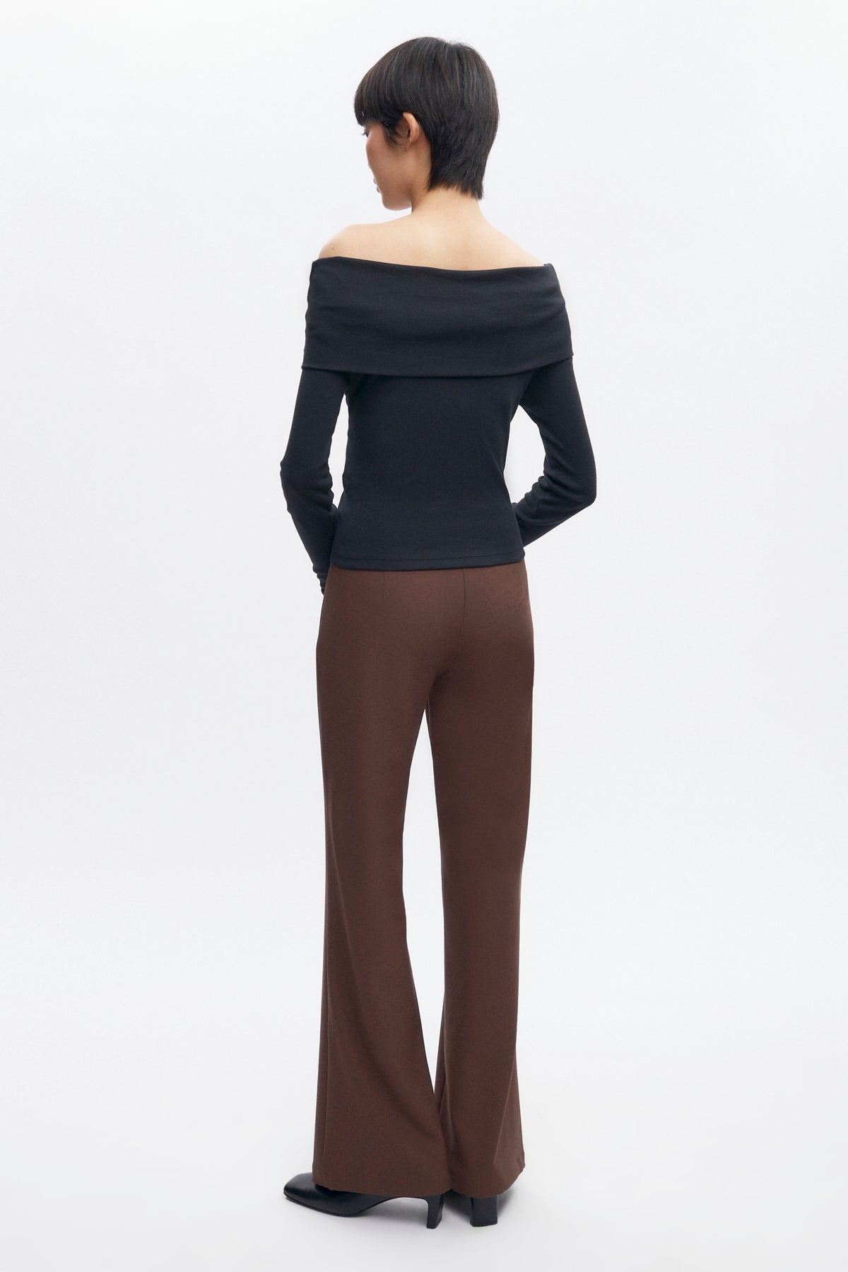 Women's Zahra Off Shoulder Longsleeve in Black